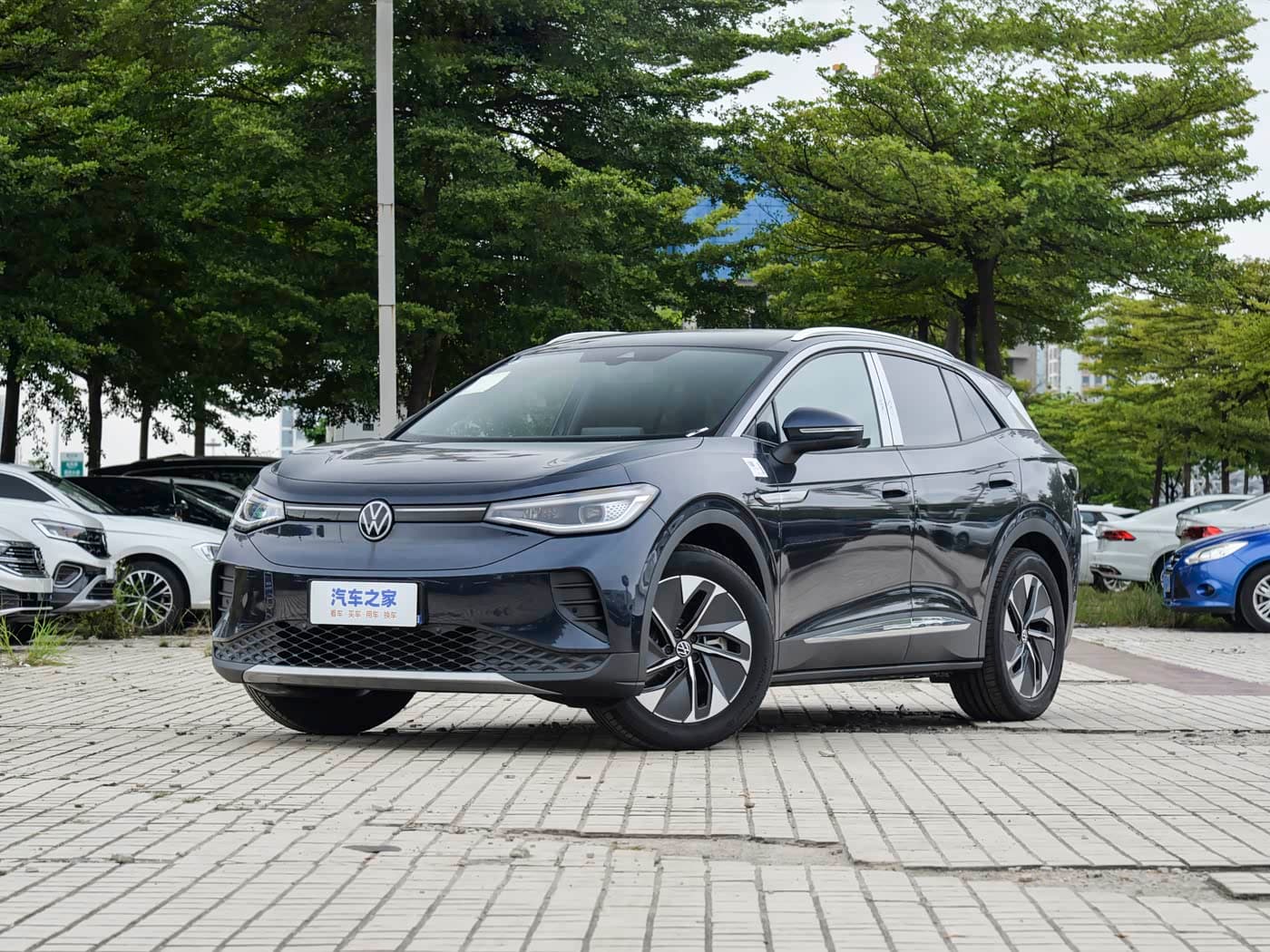 Volkswagen ID.4 PRO (Starry Blue)